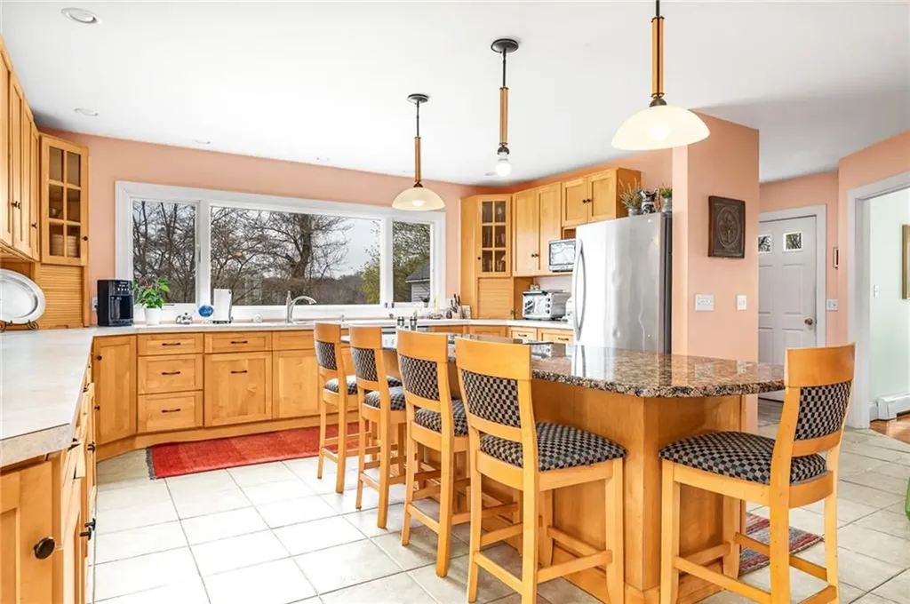 35 Touisset Road Warren RI 02885