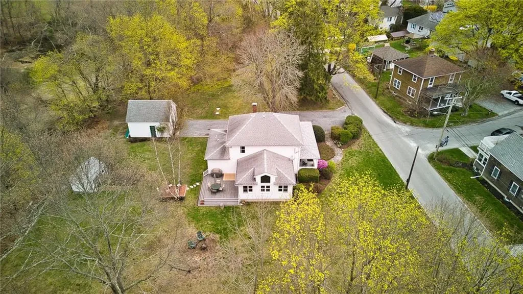 35 Touisset Road Warren RI 02885