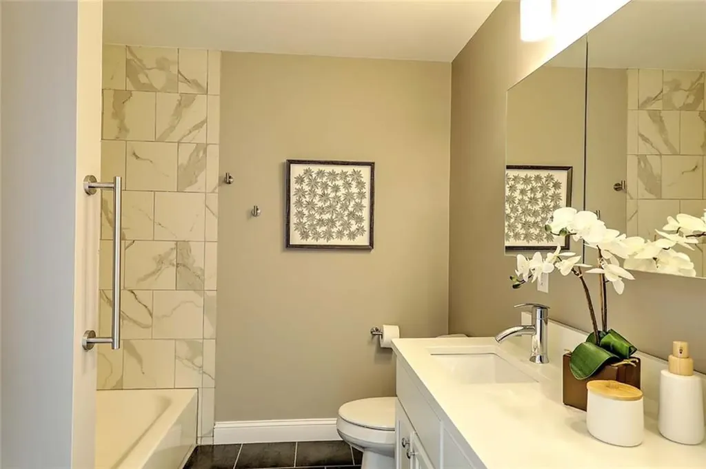 1297 Narragansett Boulevard Cranston RI 02905