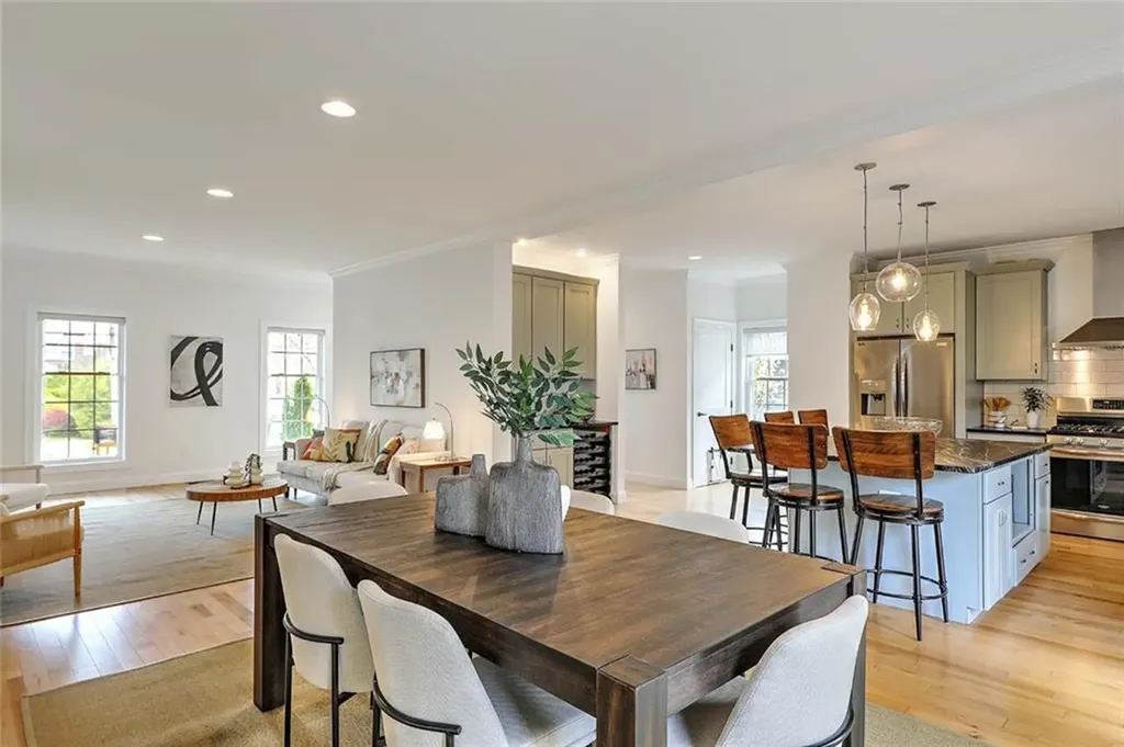 1297 Narragansett Boulevard Cranston RI 02905