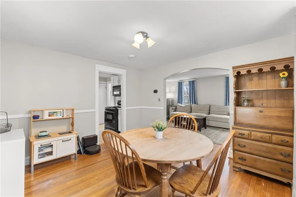 409 Eaton Street Providence RI 02908