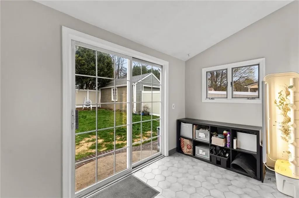 409 Eaton Street Providence RI 02908
