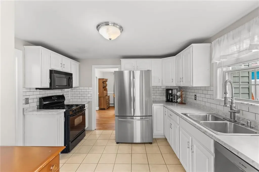 409 Eaton Street Providence RI 02908