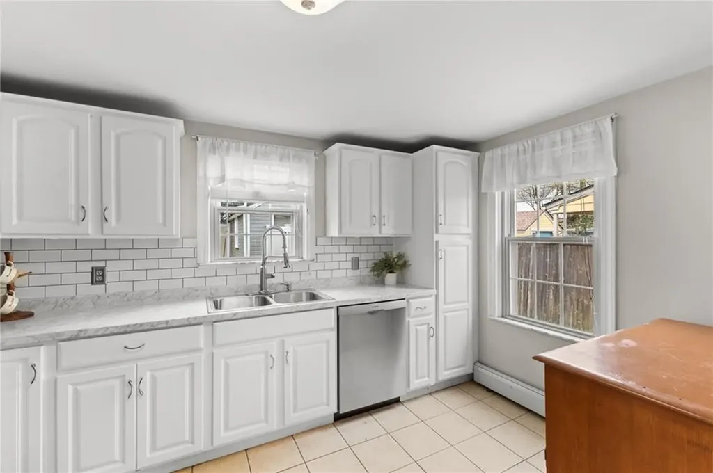 409 Eaton Street Providence RI 02908