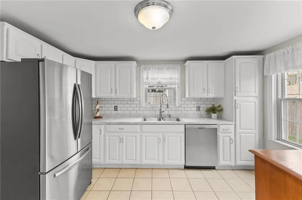 409 Eaton Street Providence RI 02908