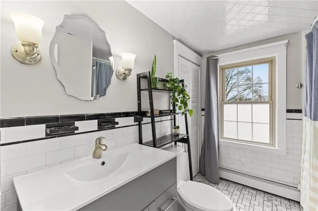 409 Eaton Street Providence RI 02908