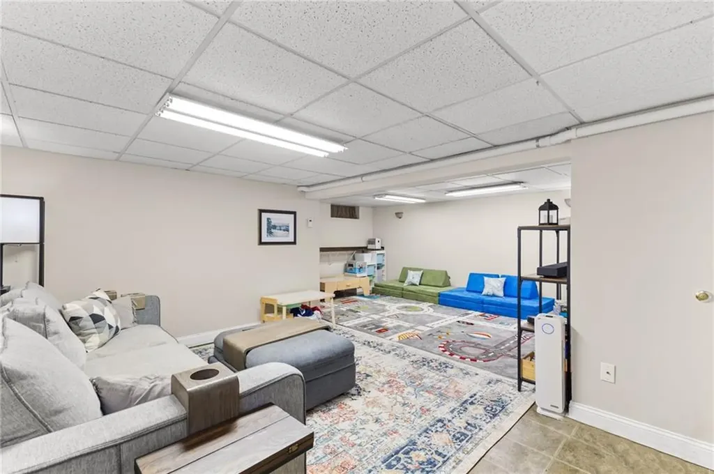 409 Eaton Street Providence RI 02908
