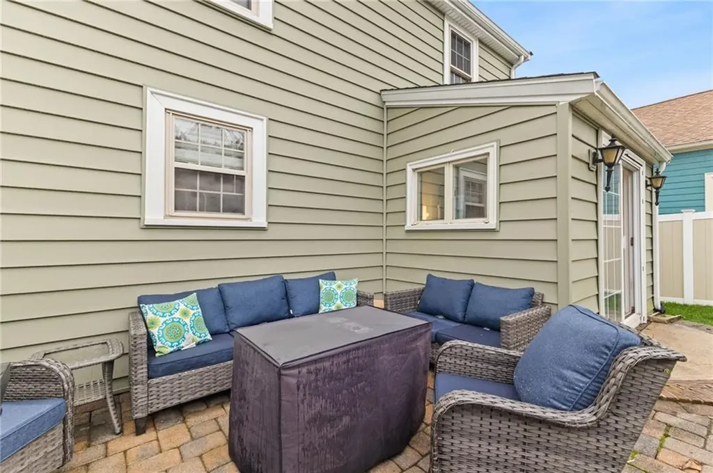 409 Eaton Street Providence RI 02908