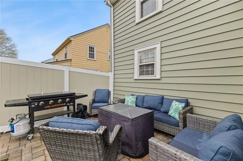 409 Eaton Street Providence RI 02908