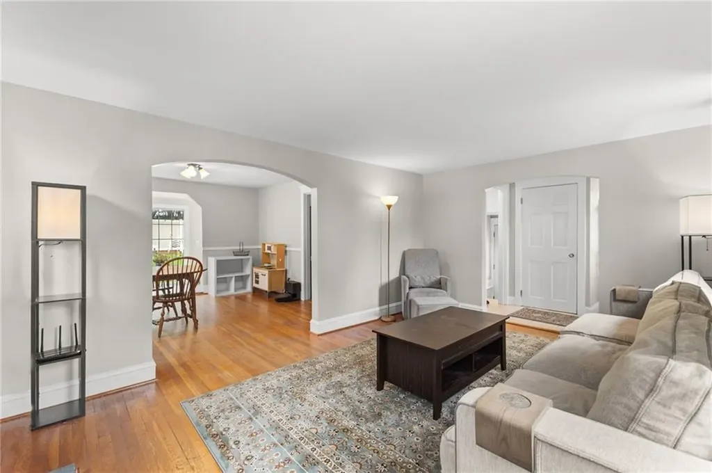 409 Eaton Street Providence RI 02908