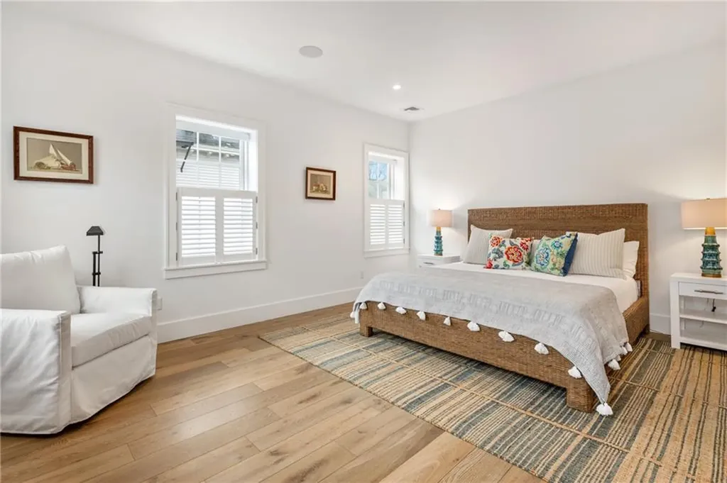 24 School Street Newport RI 02840