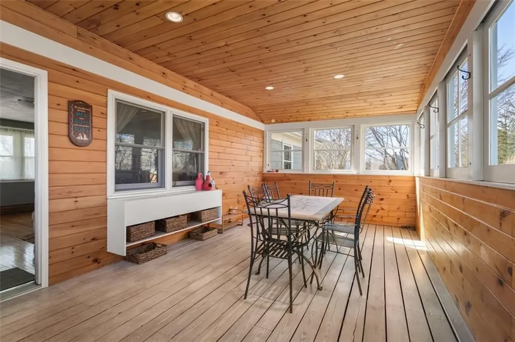 41 Wampanoag Drive Portsmouth RI 02871