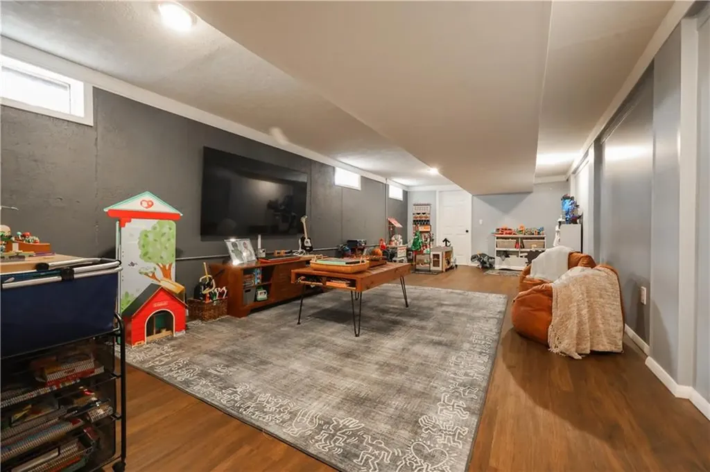 28 Downing Drive West Warwick RI 02893