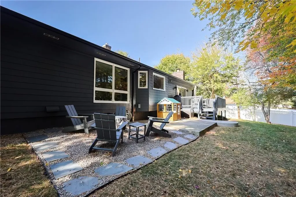 28 Downing Drive West Warwick RI 02893