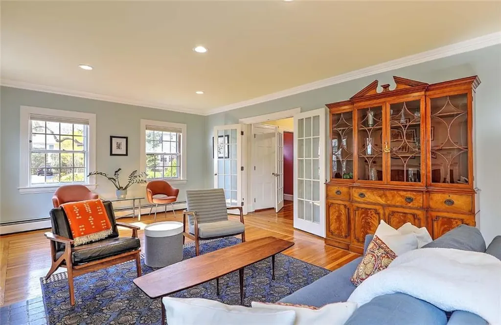 131 Laurel Avenue Providence RI 02906