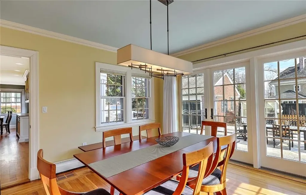 131 Laurel Avenue Providence RI 02906