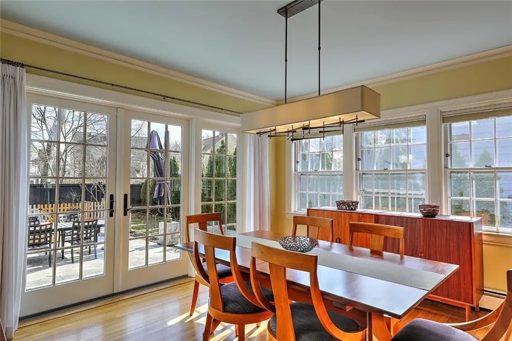 131 Laurel Avenue Providence RI 02906