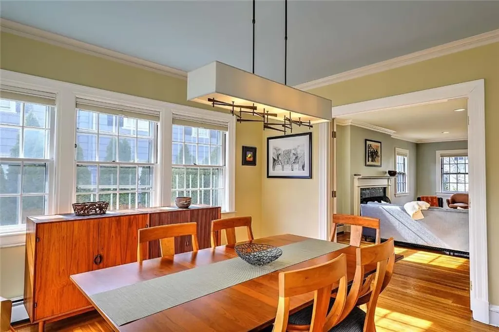 131 Laurel Avenue Providence RI 02906