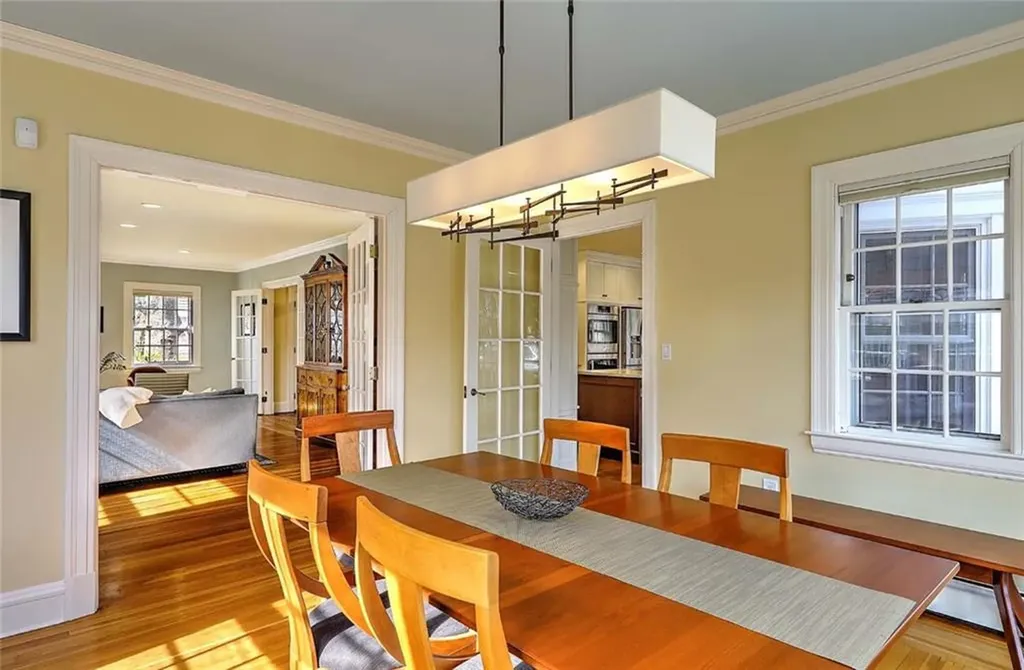 131 Laurel Avenue Providence RI 02906
