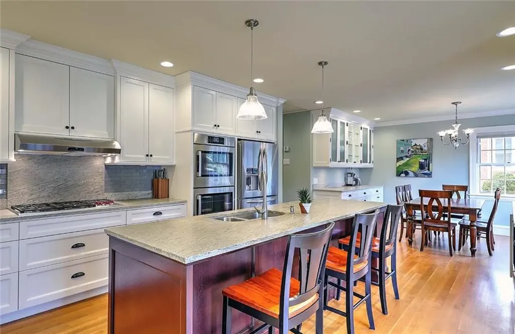 131 Laurel Avenue Providence RI 02906