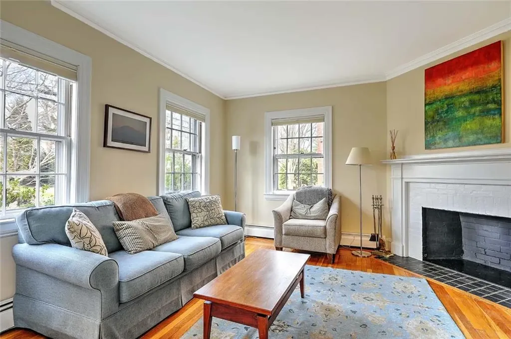 131 Laurel Avenue Providence RI 02906