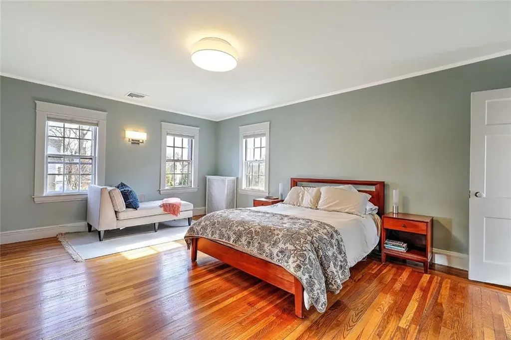 131 Laurel Avenue Providence RI 02906