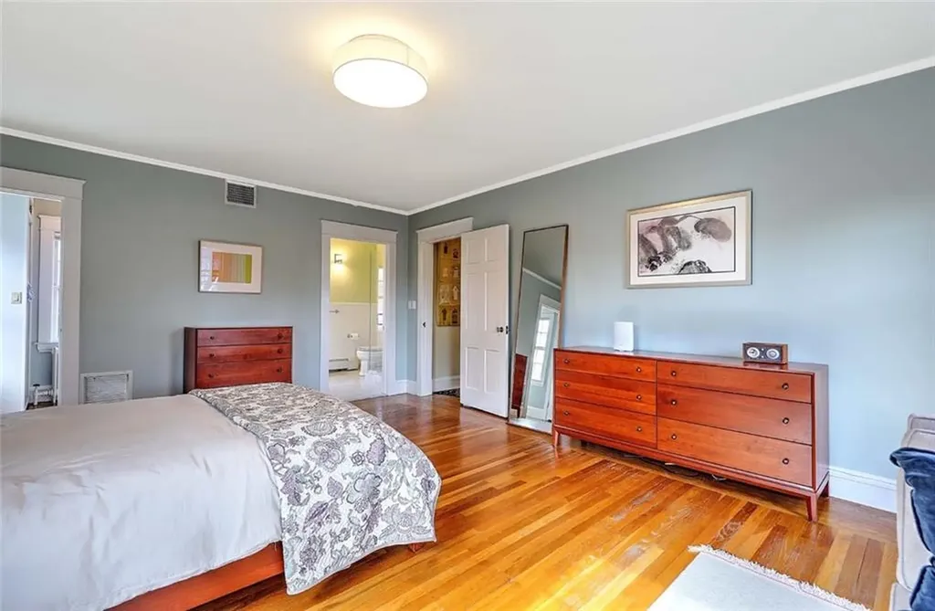 131 Laurel Avenue Providence RI 02906