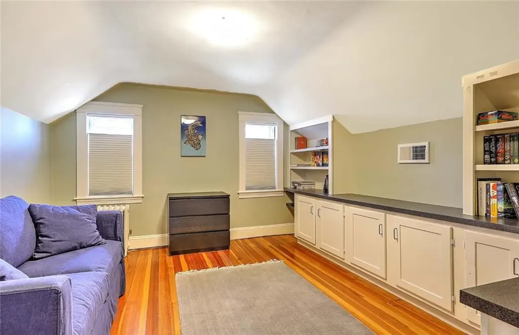 131 Laurel Avenue Providence RI 02906