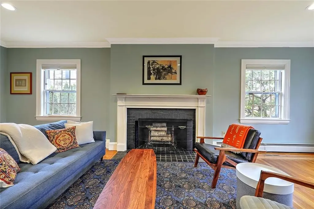 131 Laurel Avenue Providence RI 02906