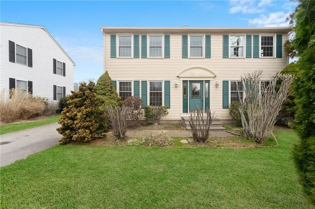 253 Chapmans Avenue Warwick RI 02886