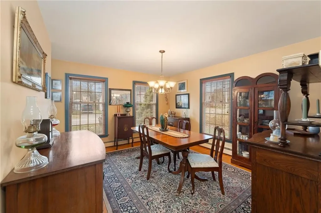 253 Chapmans Avenue Warwick RI 02886