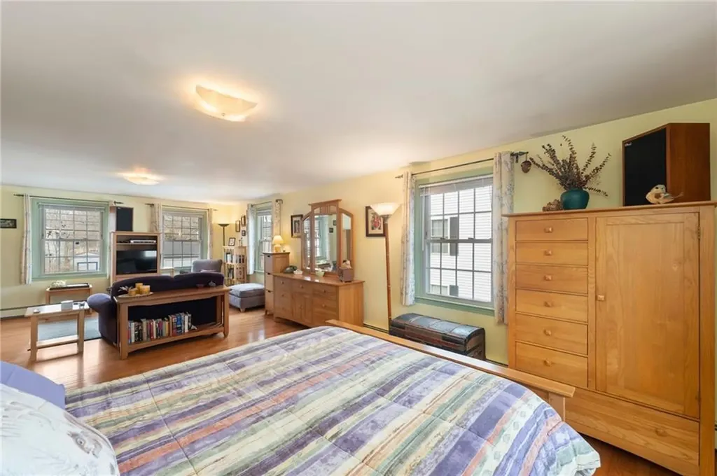 253 Chapmans Avenue Warwick RI 02886