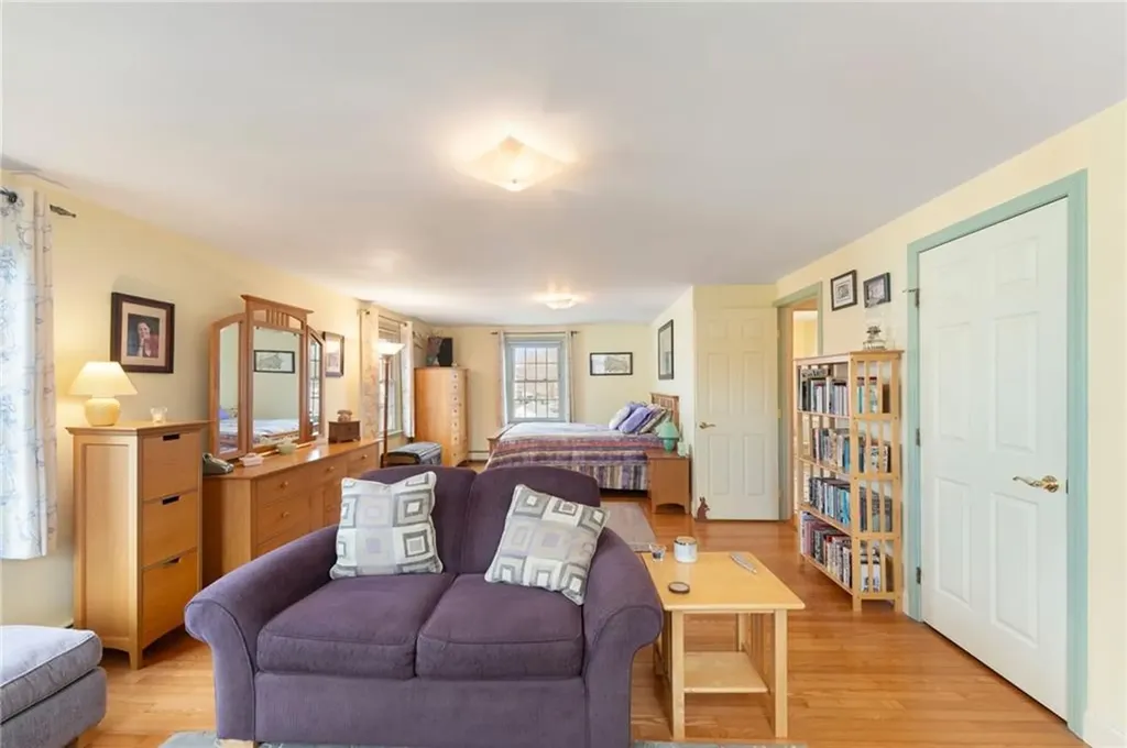 253 Chapmans Avenue Warwick RI 02886