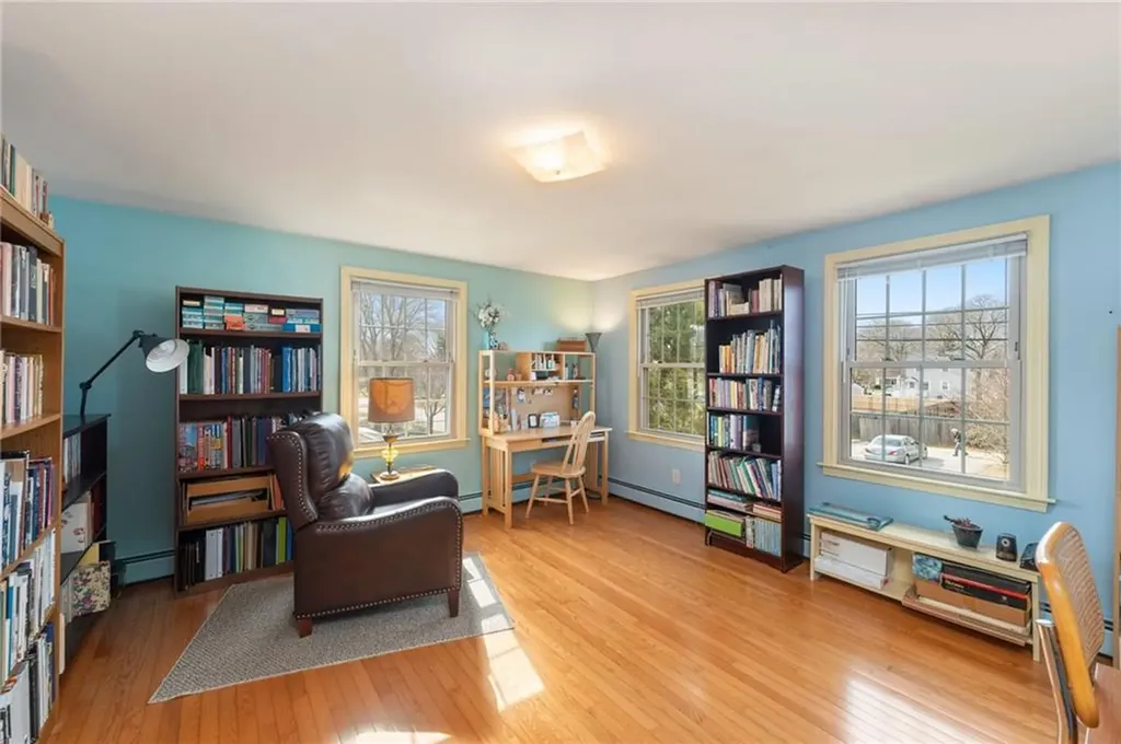 253 Chapmans Avenue Warwick RI 02886