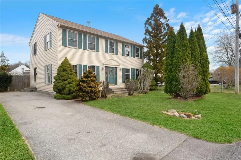 253 Chapmans Avenue Warwick RI 02886