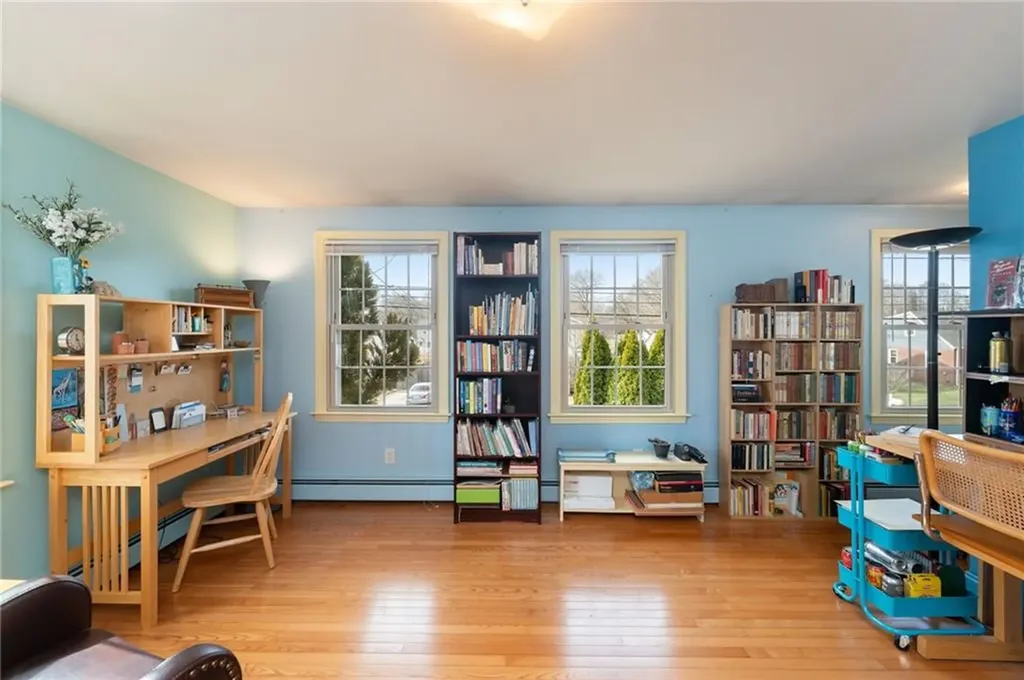 253 Chapmans Avenue Warwick RI 02886