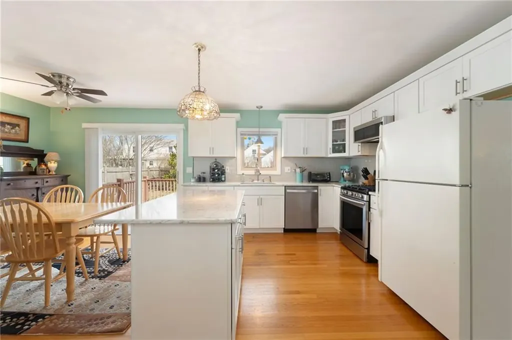 253 Chapmans Avenue Warwick RI 02886