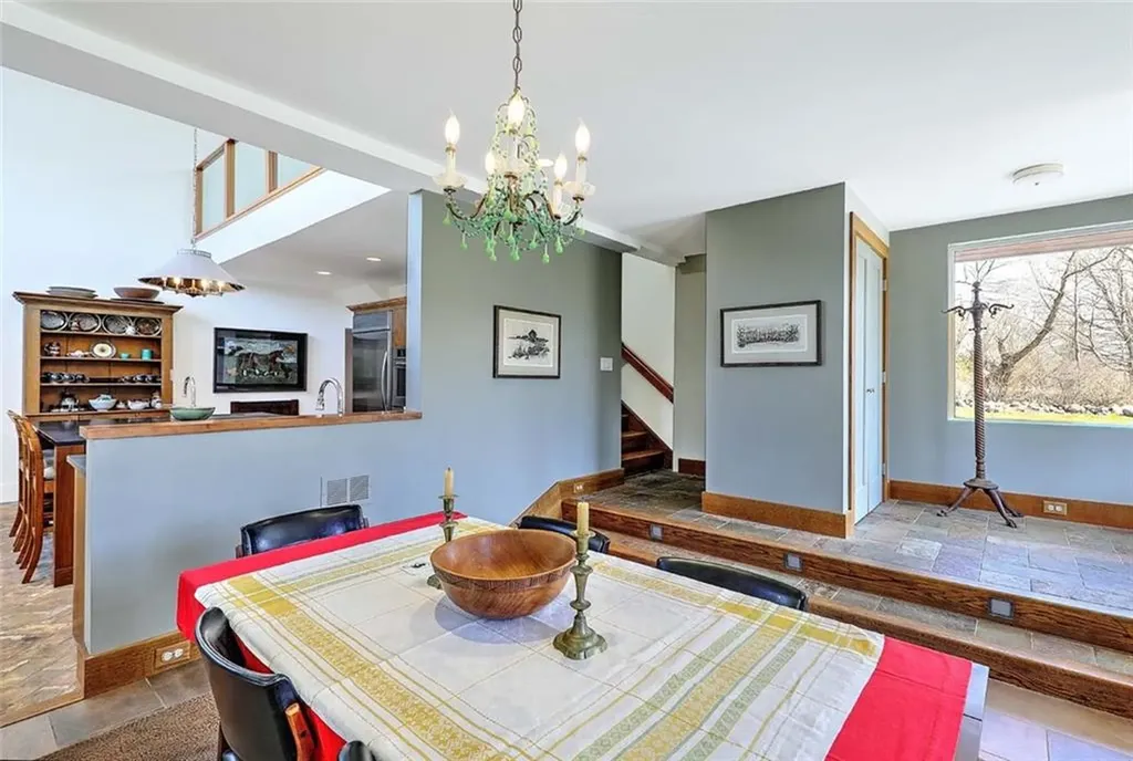 263 Indian Point Road Tiverton RI 02878