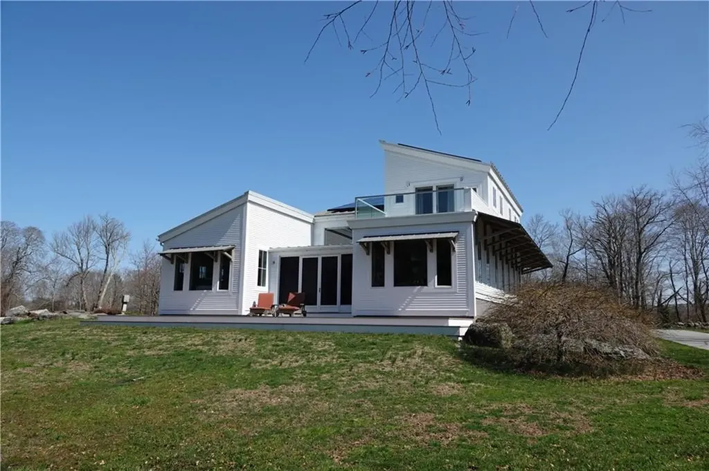 263 Indian Point Road Tiverton RI 02878