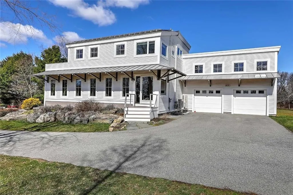 263 Indian Point Road Tiverton RI 02878