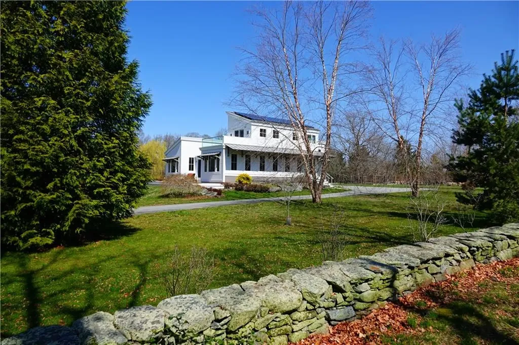 263 Indian Point Road Tiverton RI 02878