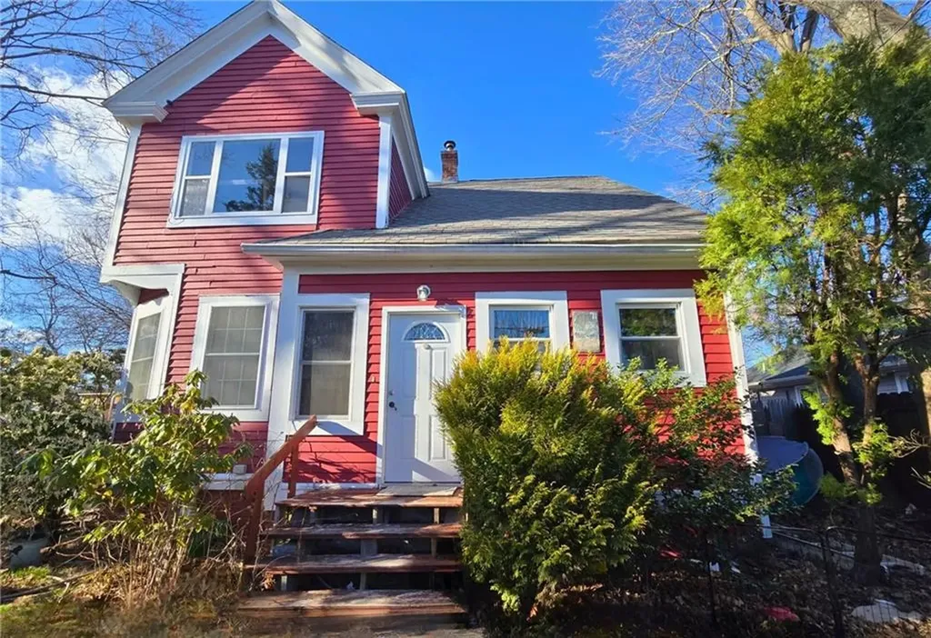 71 Wilson Avenue Warwick RI 02889