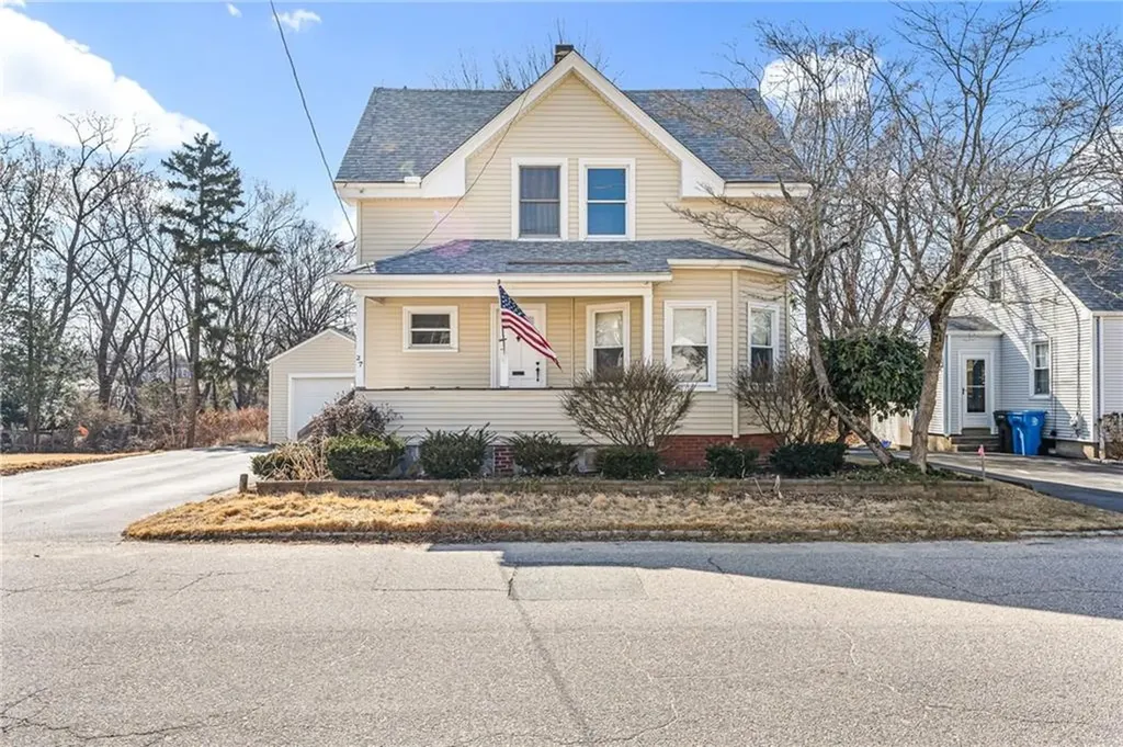 27 Hemlock Avenue Cranston RI 02910