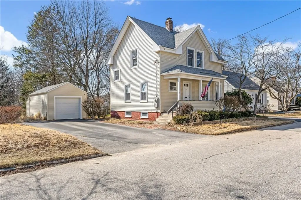 27 Hemlock Avenue Cranston RI 02910