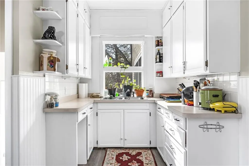 27 Hemlock Avenue Cranston RI 02910