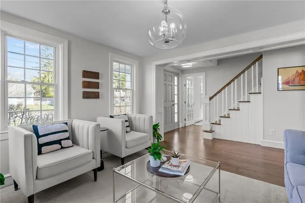 26 Miantonomo Drive Warwick RI 02888