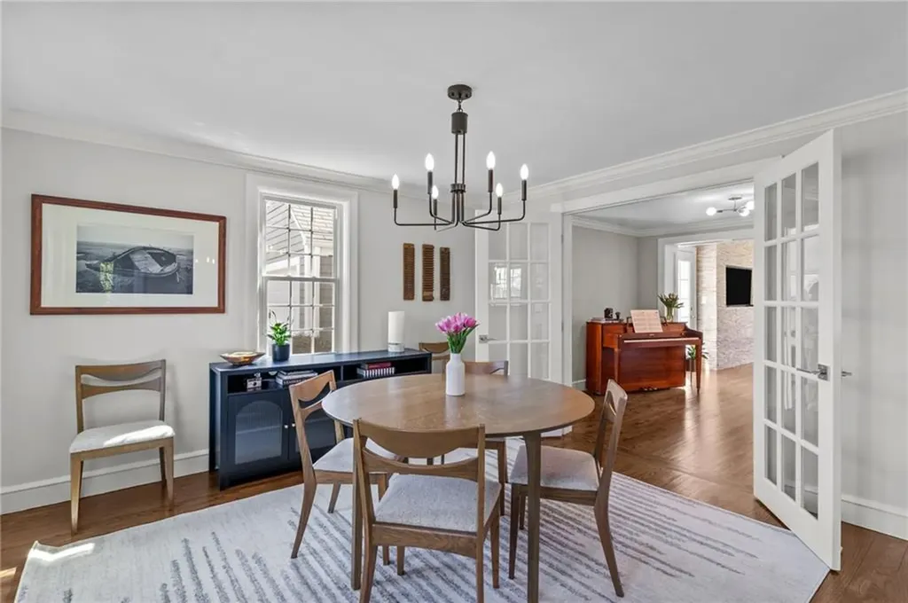 26 Miantonomo Drive Warwick RI 02888