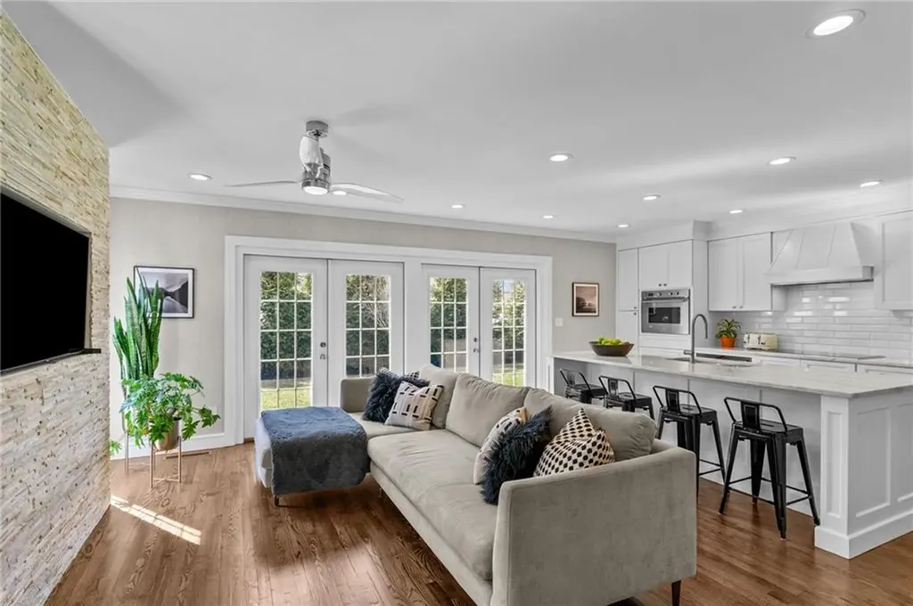 26 Miantonomo Drive Warwick RI 02888