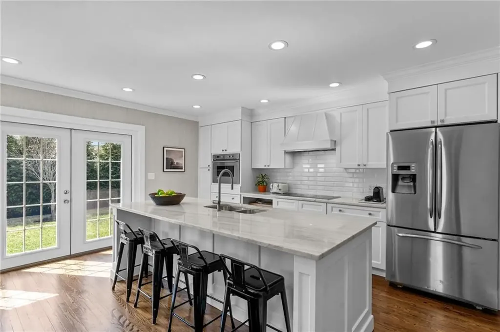 26 Miantonomo Drive Warwick RI 02888