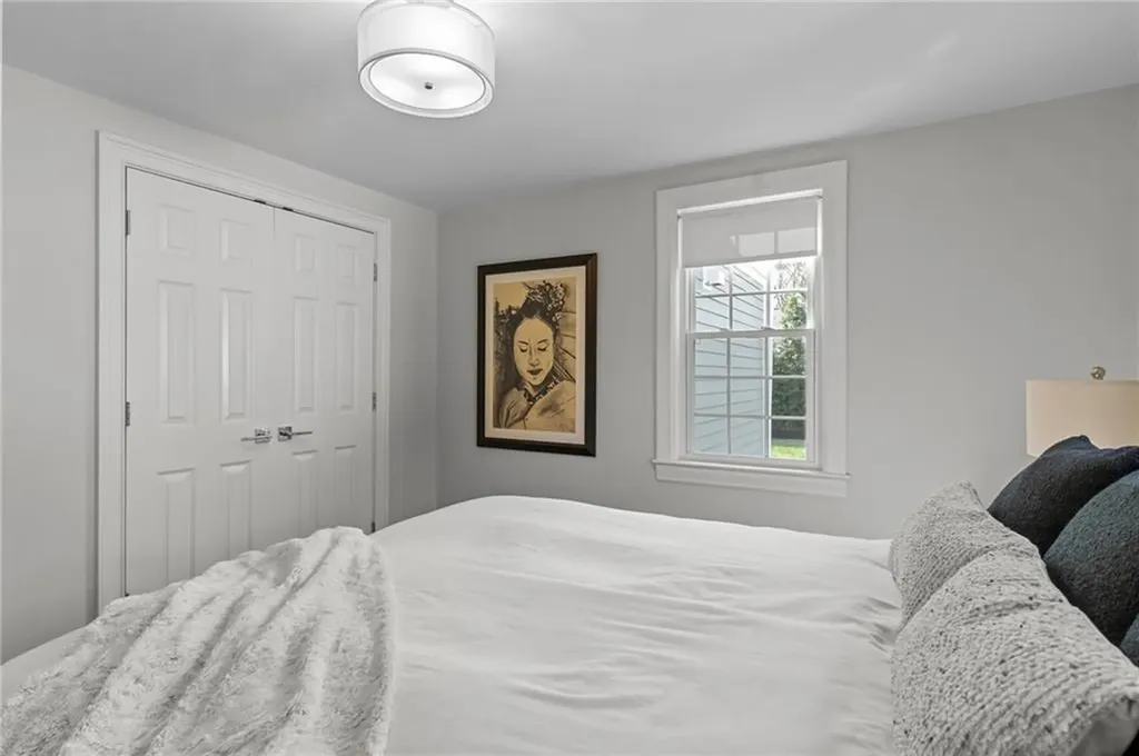 26 Miantonomo Drive Warwick RI 02888
